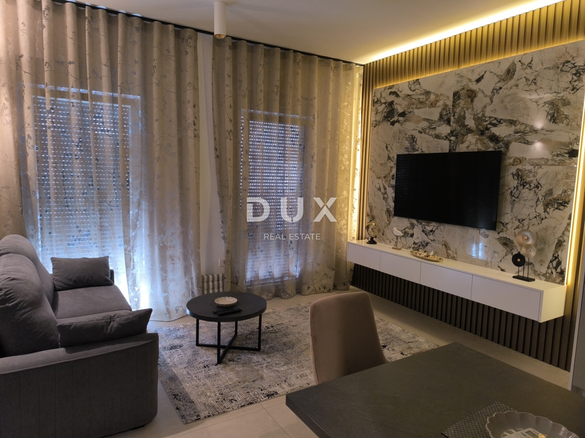 ISTRA, PULA - Luksuzno stanovanje z garažnim prostorom v centru mesta