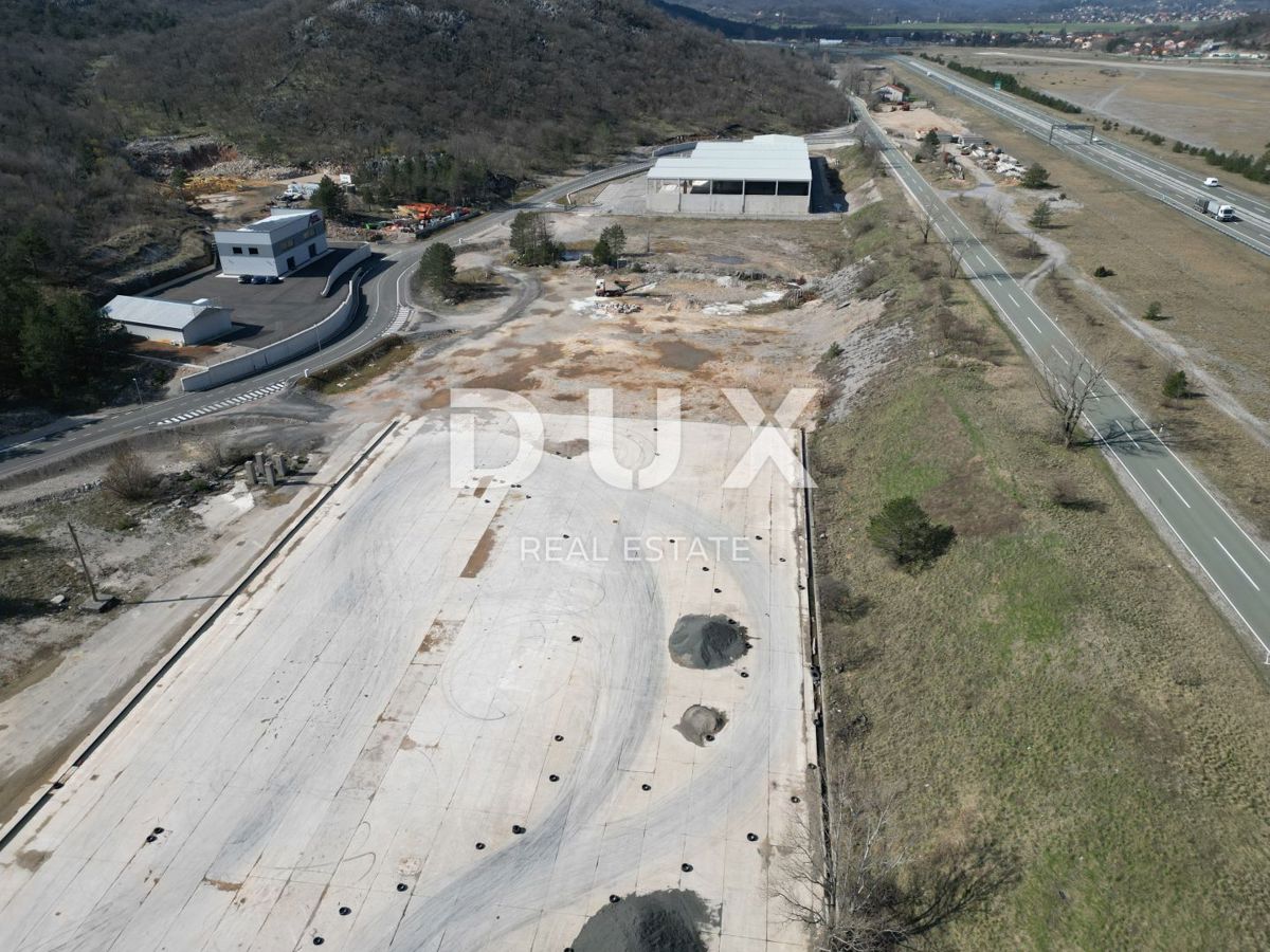 GROBNIK, ČAVLE, SOBOLI - gradbeno zemljišče 29.000 m2 v poslovni coni za dvorano - pisarniški prostor (namen: poslovni, obrtni, industrijski)