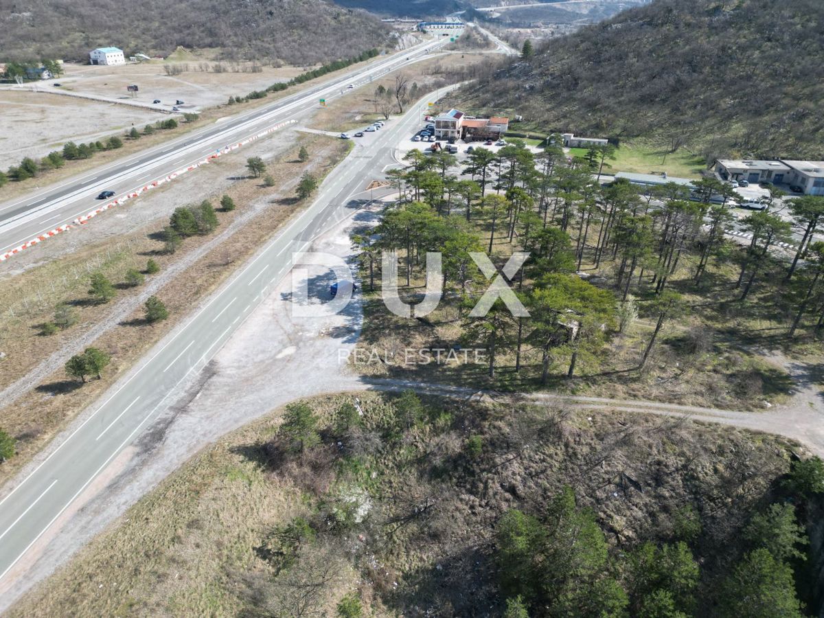 GROBNIK, ČAVLE, SOBOLI - gradbeno zemljišče 29.000 m2 v poslovni coni za dvorano - pisarniški prostor (namen: poslovni, obrtni, industrijski)