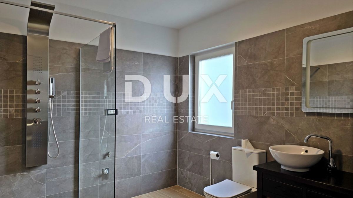 ISTRA, CEROVLJE - Hiša z bazenom