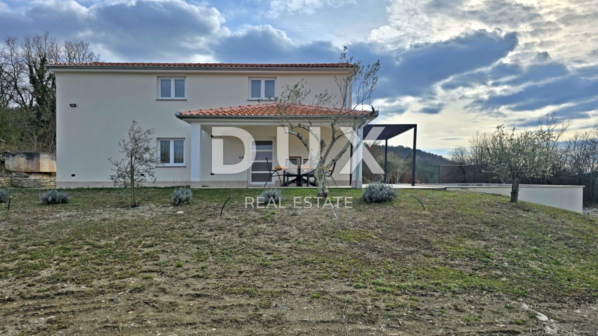 ISTRA, CEROVLJE - Hiša z bazenom