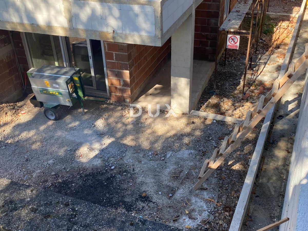 RIJEKA, DRENOVA - ekskluzivno stanovanje v NOVOGRADNJI v pritličju z vrtom + 2 parkirnima mestoma! PRILOŽNOST!