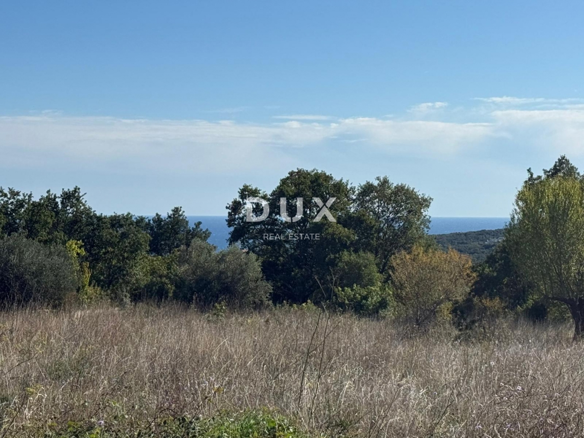 ISTRA, PERUŠKI - Čudovito zazidljivo zemljišče s pogledom na morje