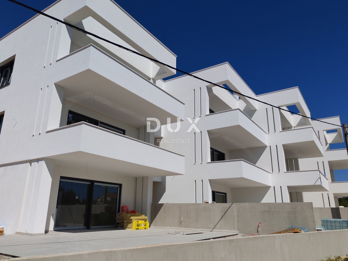 ZADAR, ZATON - Dvoetažni penthouse s čudovitim razgledom 95 metrov od morja! SB4