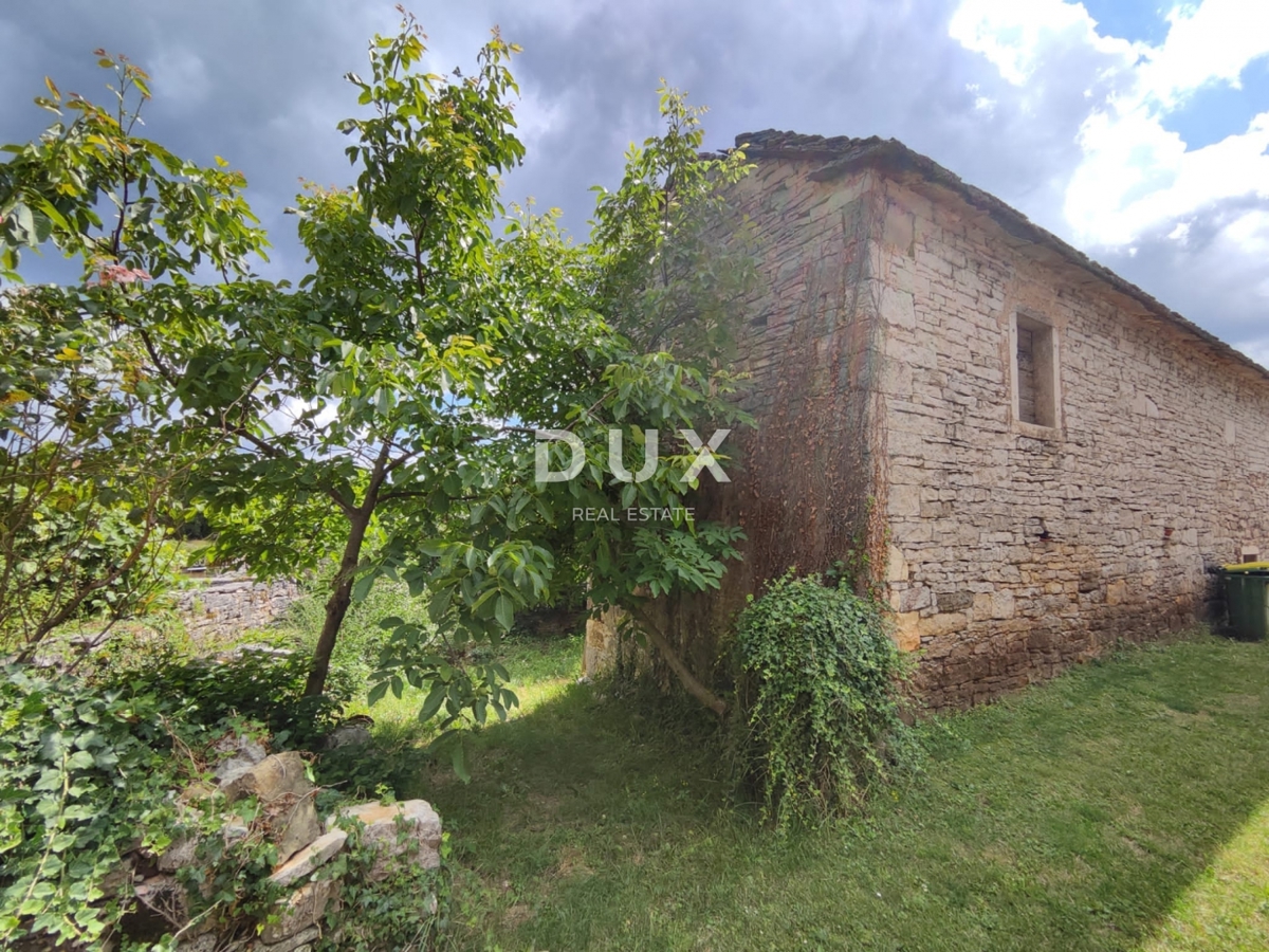 ISTRA, OPRTALJ - Starodavna stavba s pogledom na naravo