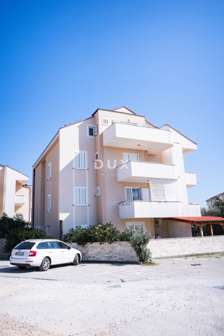 OTOK PAG, NOVALJA - PRILOŽNOST! Prostorno stanovanje s pogledom na morje!