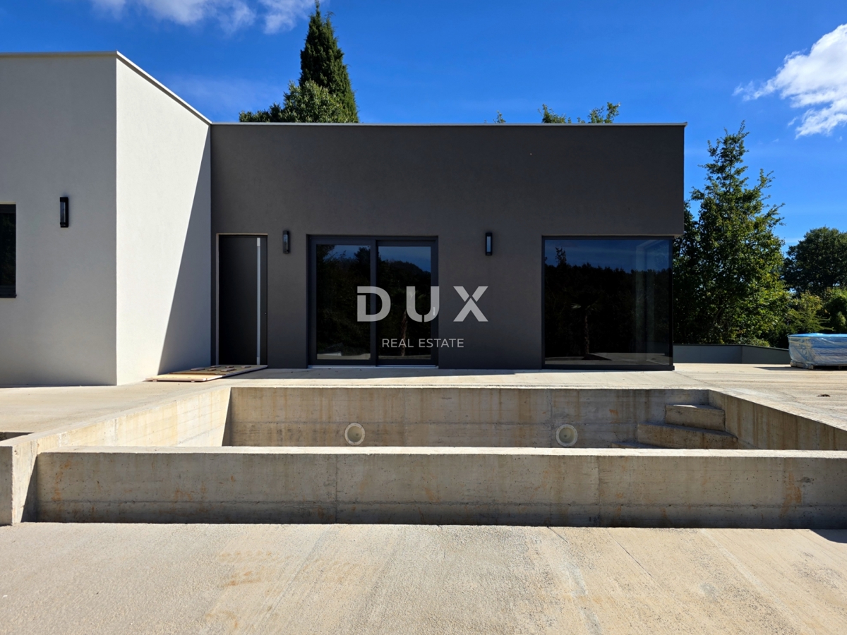 ISTRA, BARBAN - Dvojček hiše z bazenom na robu vasi