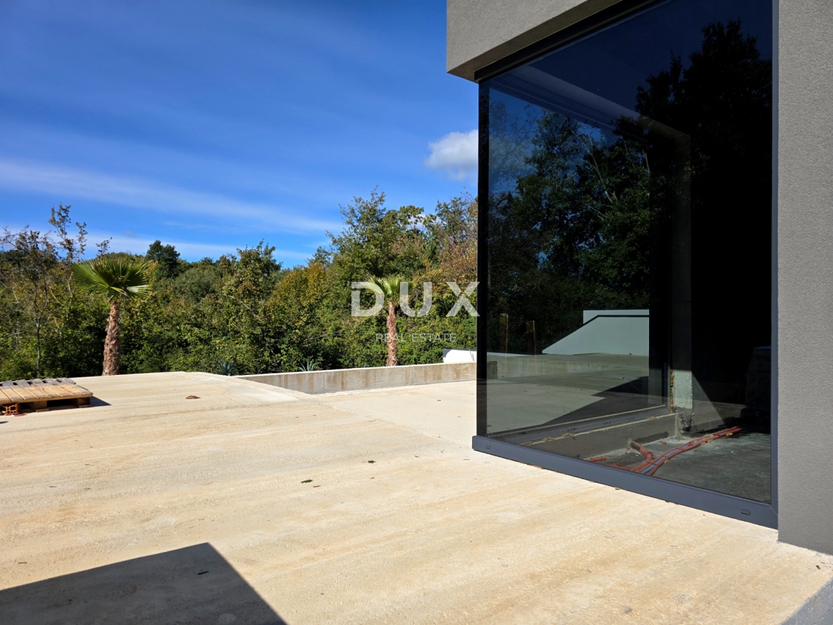 ISTRA, BARBAN - Dvojček hiše z bazenom na robu vasi