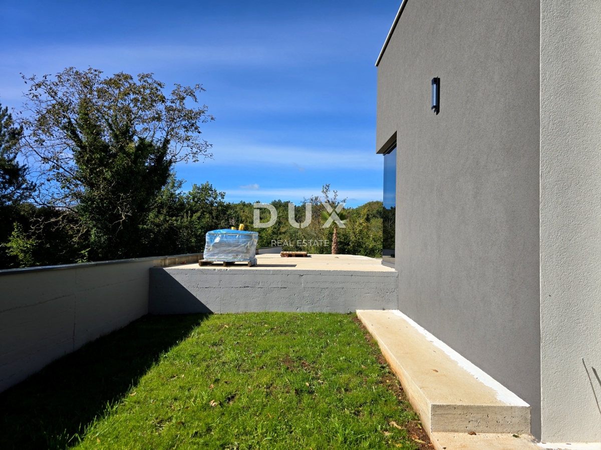 ISTRA, BARBAN - Dvojček hiše z bazenom na robu vasi