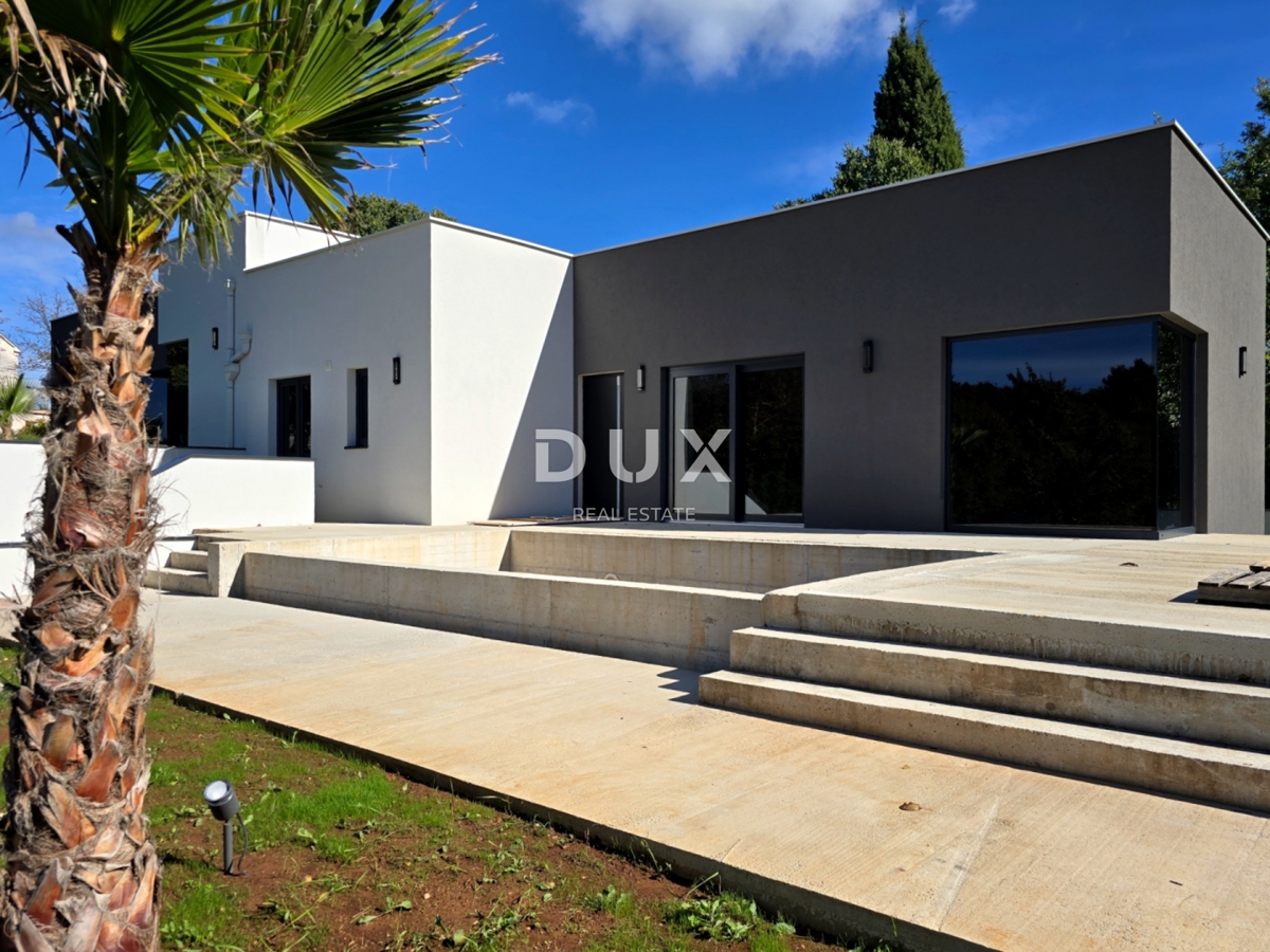 ISTRA, BARBAN - Dvojček hiše z bazenom na robu vasi