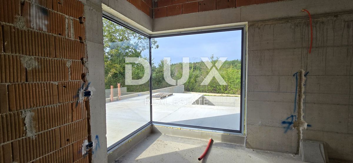 ISTRA, BARBAN - Dvojček hiše z bazenom na robu vasi