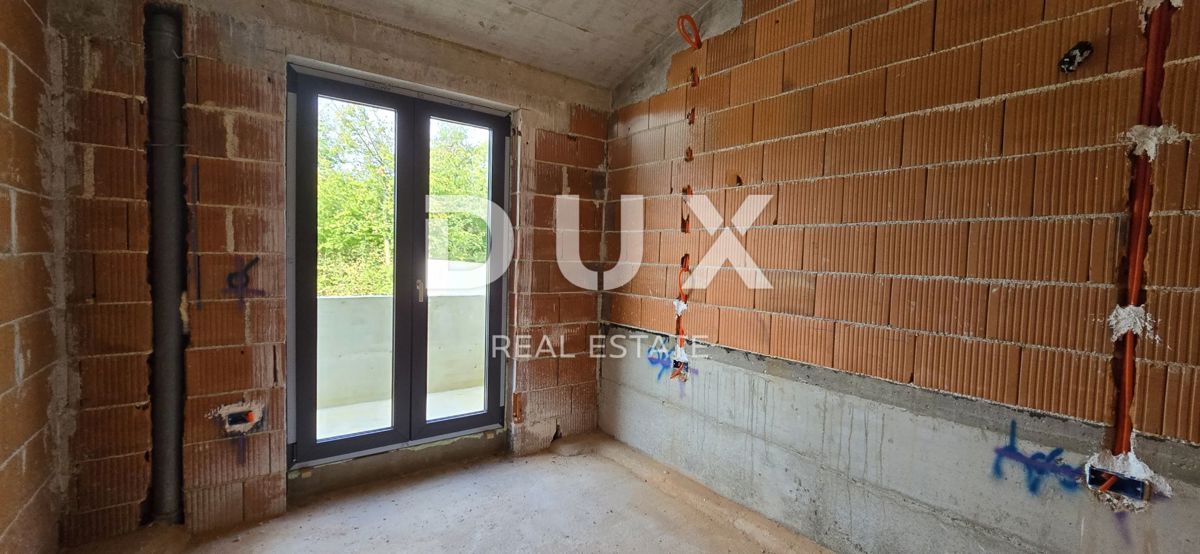 ISTRA, BARBAN - Dvojček hiše z bazenom na robu vasi