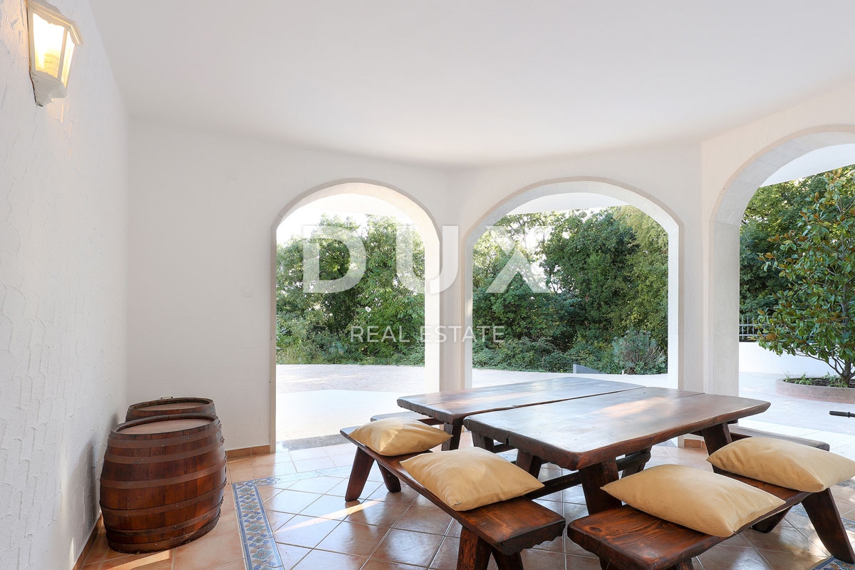 OPATIJA, BREGI - vila s panoramskim razgledom na morje in velikim vrtom! PRILOŽNOST!