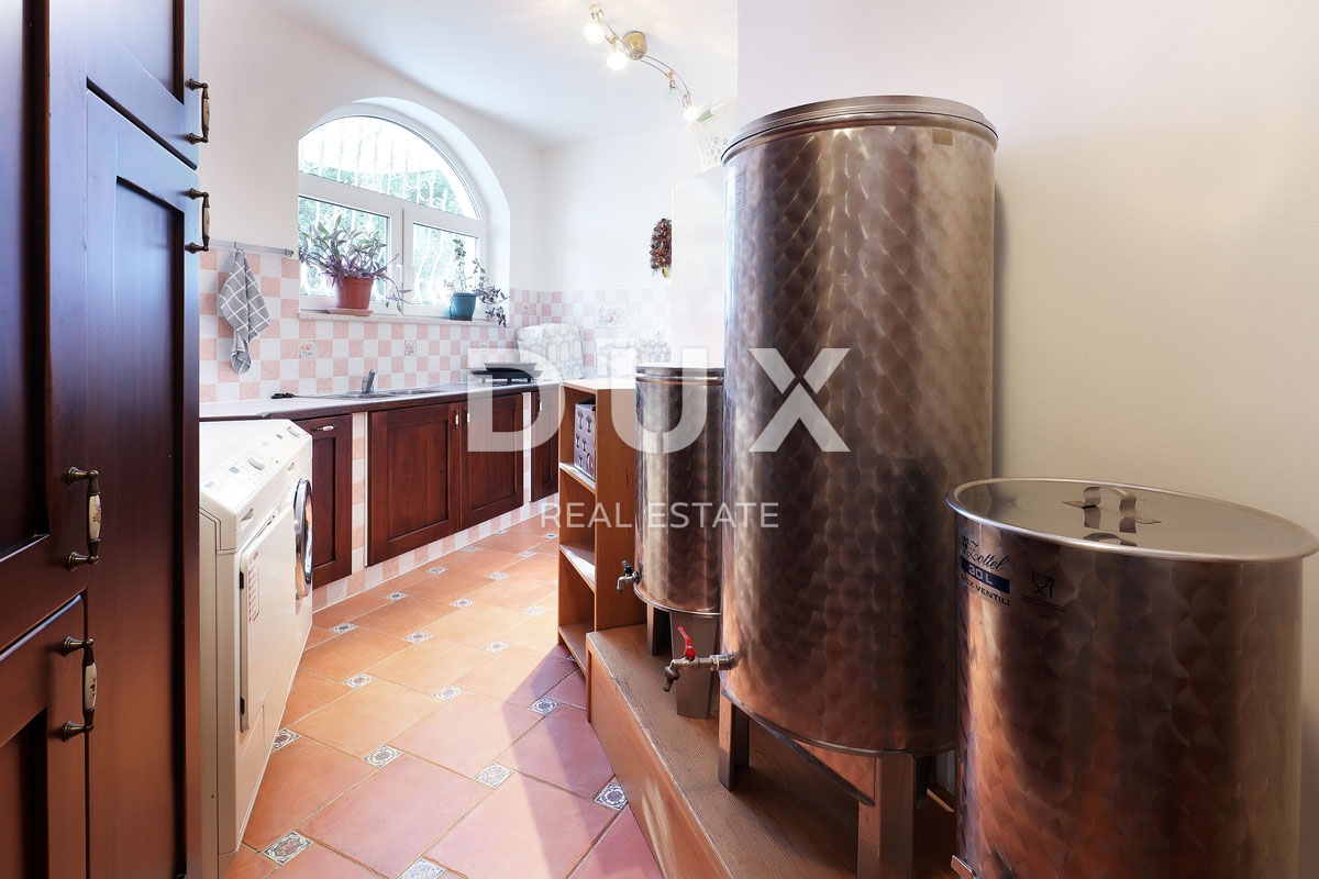 OPATIJA, BREGI - vila s panoramskim razgledom na morje in velikim vrtom! PRILOŽNOST!