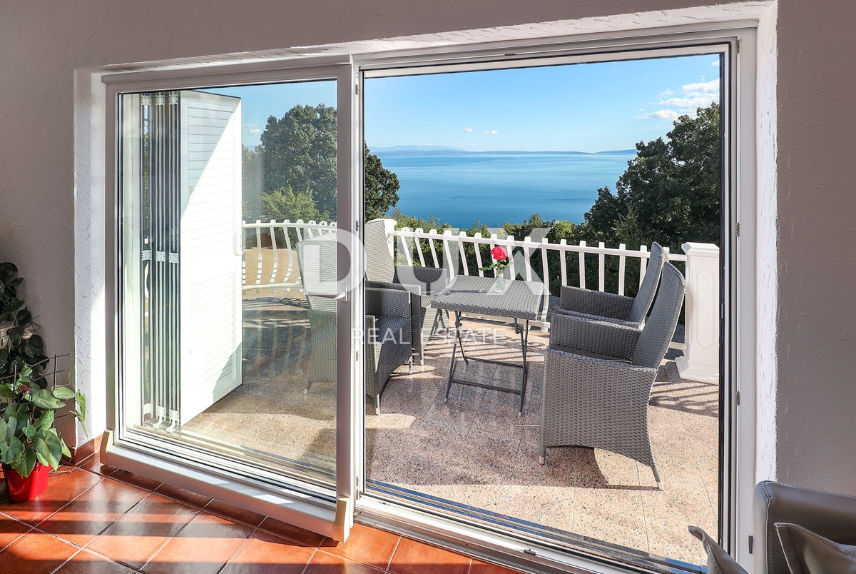 OPATIJA, BREGI - vila s panoramskim razgledom na morje in velikim vrtom! PRILOŽNOST!