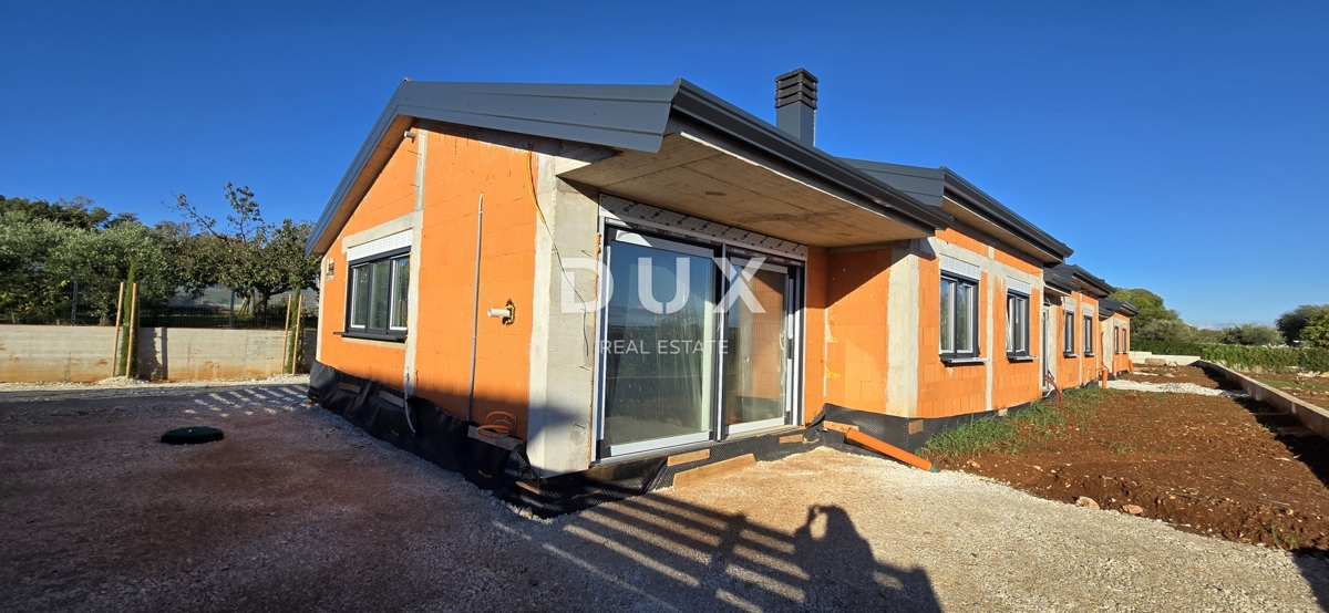 ISTRA, POREČ - Enonadstropna hiša, kombinacija narave in modernosti