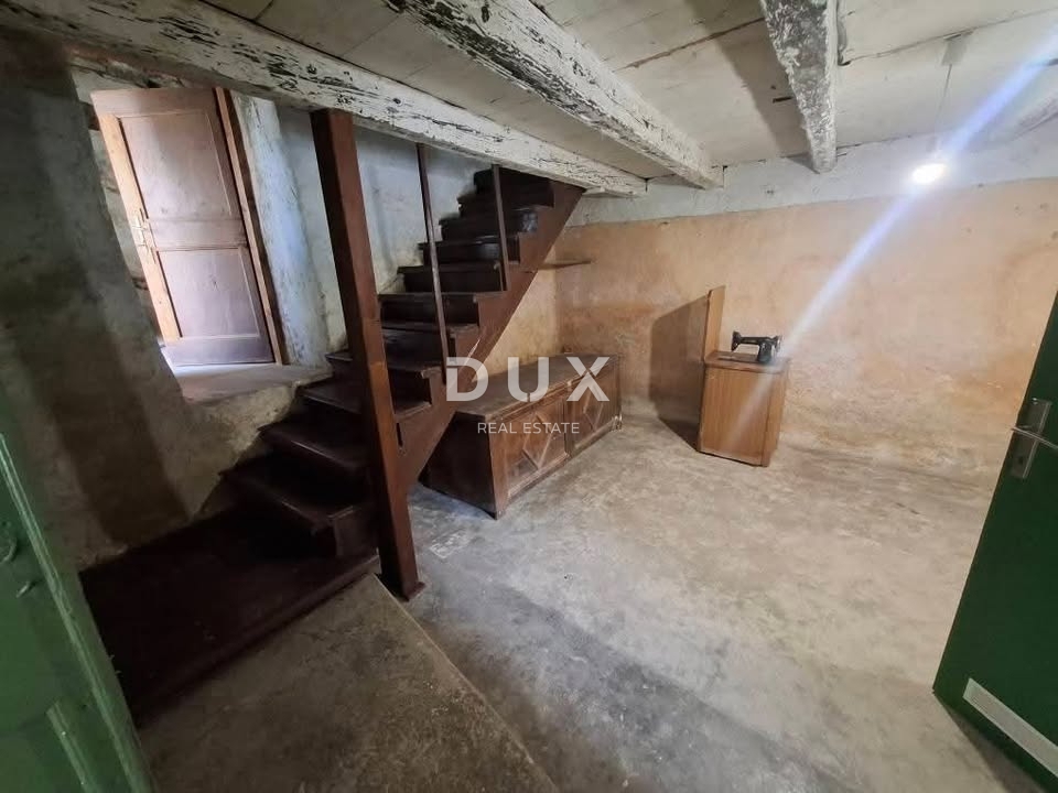 ISTRA, LANIŠĆE - Kamnita hiša delno prenovljena