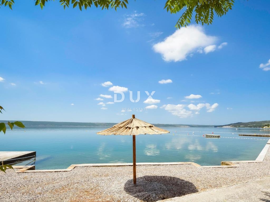 ZADAR, MASLENICA - Stanovanjsko-turistični objekt, 170 m od morja