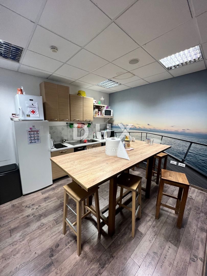 RIJEKA, KASTAV - poslovni prostor / poslovni prostor 368 m2, moderno opremljen!!!