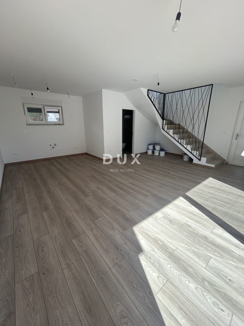 ŠIBENIK, VODICE – Luksuzno dupleks stanovanje na atraktivni lokaciji, 200 m od plaže