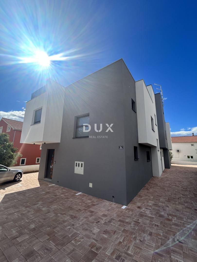 ŠIBENIK, VODICE – Luksuzno dupleks stanovanje na atraktivni lokaciji, 200 m od plaže