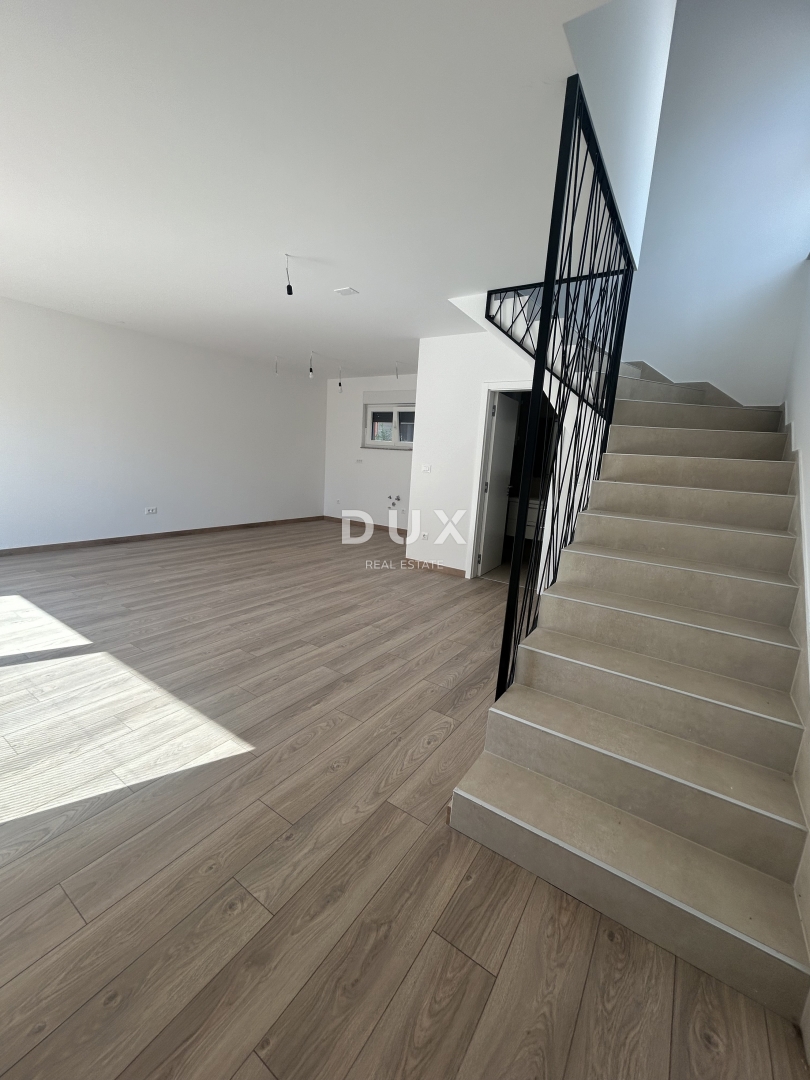 ŠIBENIK, VODICE – Luksuzno dupleks stanovanje na atraktivni lokaciji, 200 m od plaže