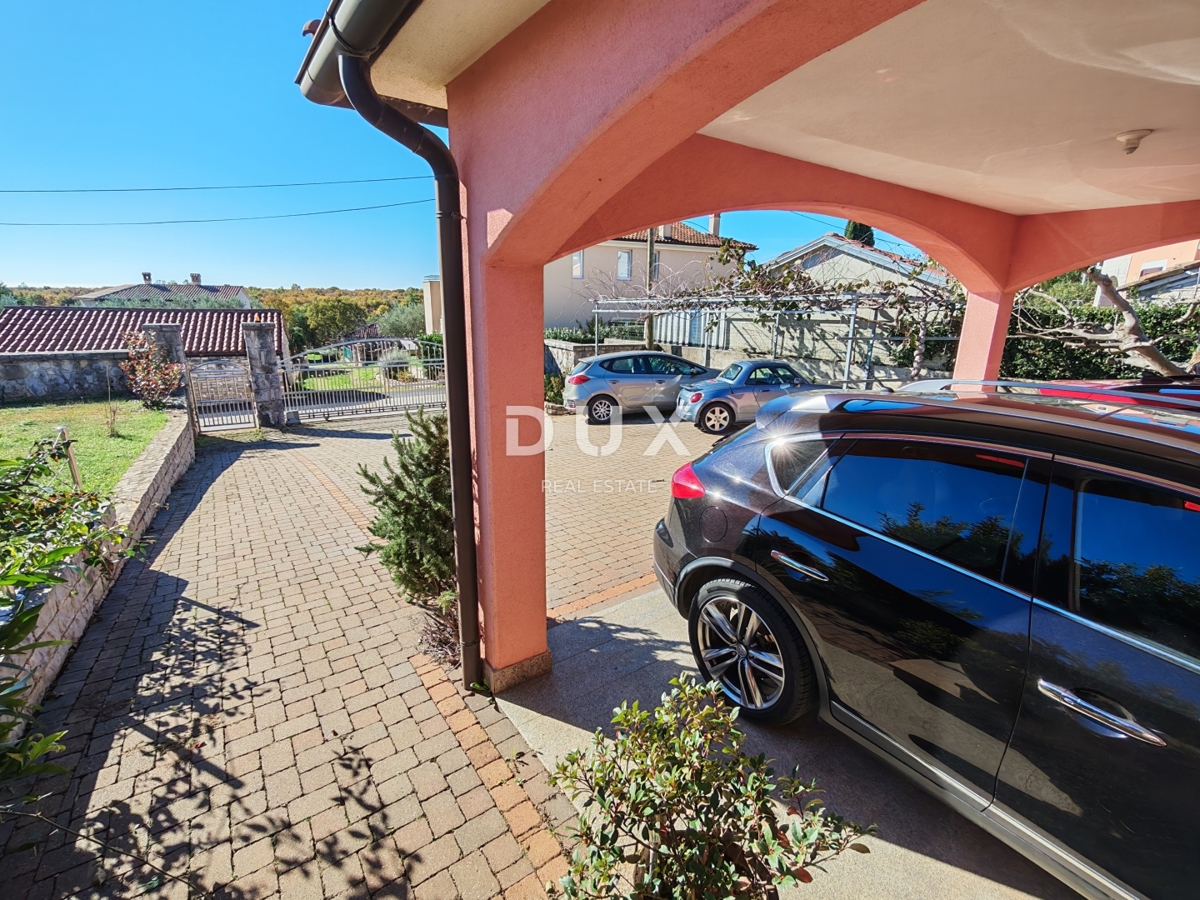 ISTRA, BALE - Prostorna vila z bazenom in dodatno kamnito hišo za goste