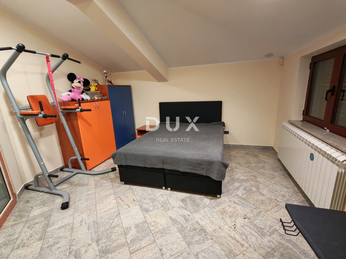 ISTRA, BALE - Prostorna vila z bazenom in dodatno kamnito hišo za goste