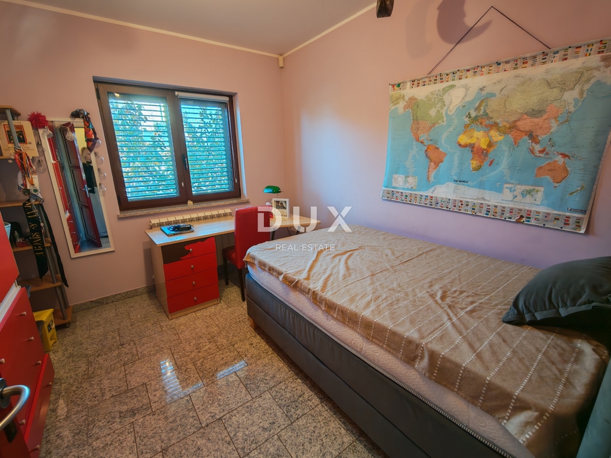 ISTRA, BALE - Prostorna vila z bazenom in dodatno kamnito hišo za goste