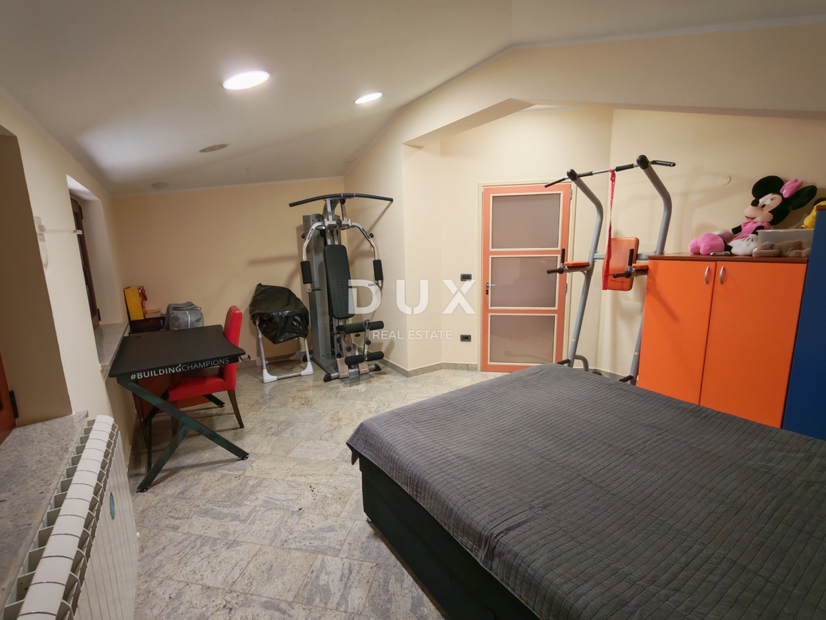 ISTRA, BALE - Prostorna vila z bazenom in dodatno kamnito hišo za goste