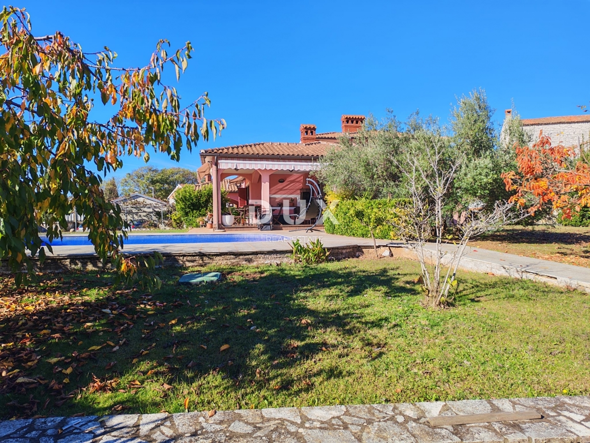 ISTRA, BALE - Prostorna vila z bazenom in dodatno kamnito hišo za goste