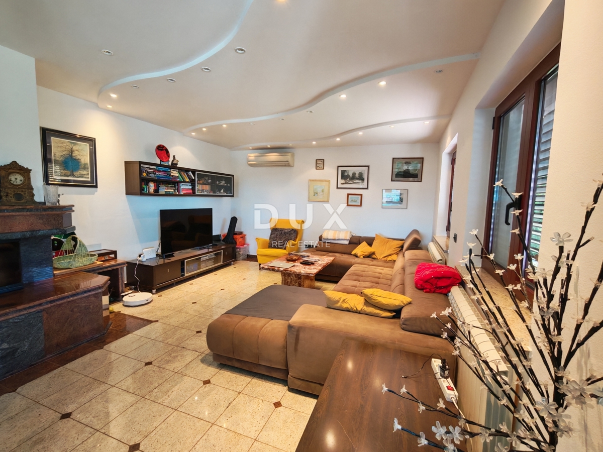 ISTRA, BALE - Prostorna vila z bazenom in dodatno kamnito hišo za goste