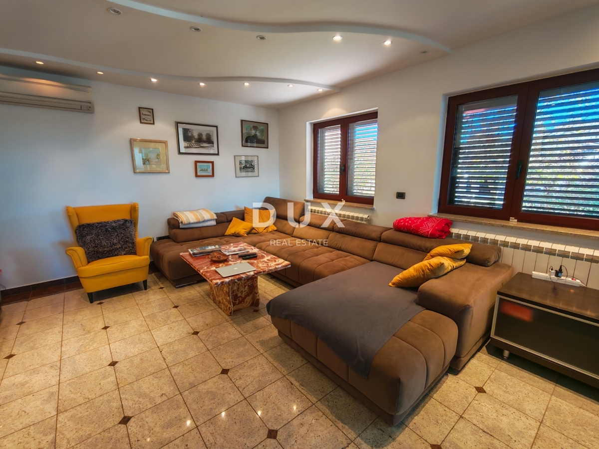 ISTRA, BALE - Prostorna vila z bazenom in dodatno kamnito hišo za goste