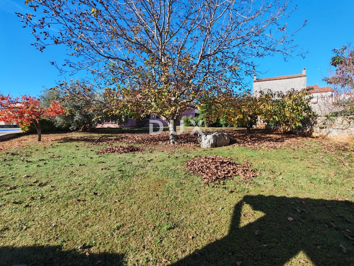 ISTRA, BALE - Prostorna vila z bazenom in dodatno kamnito hišo za goste