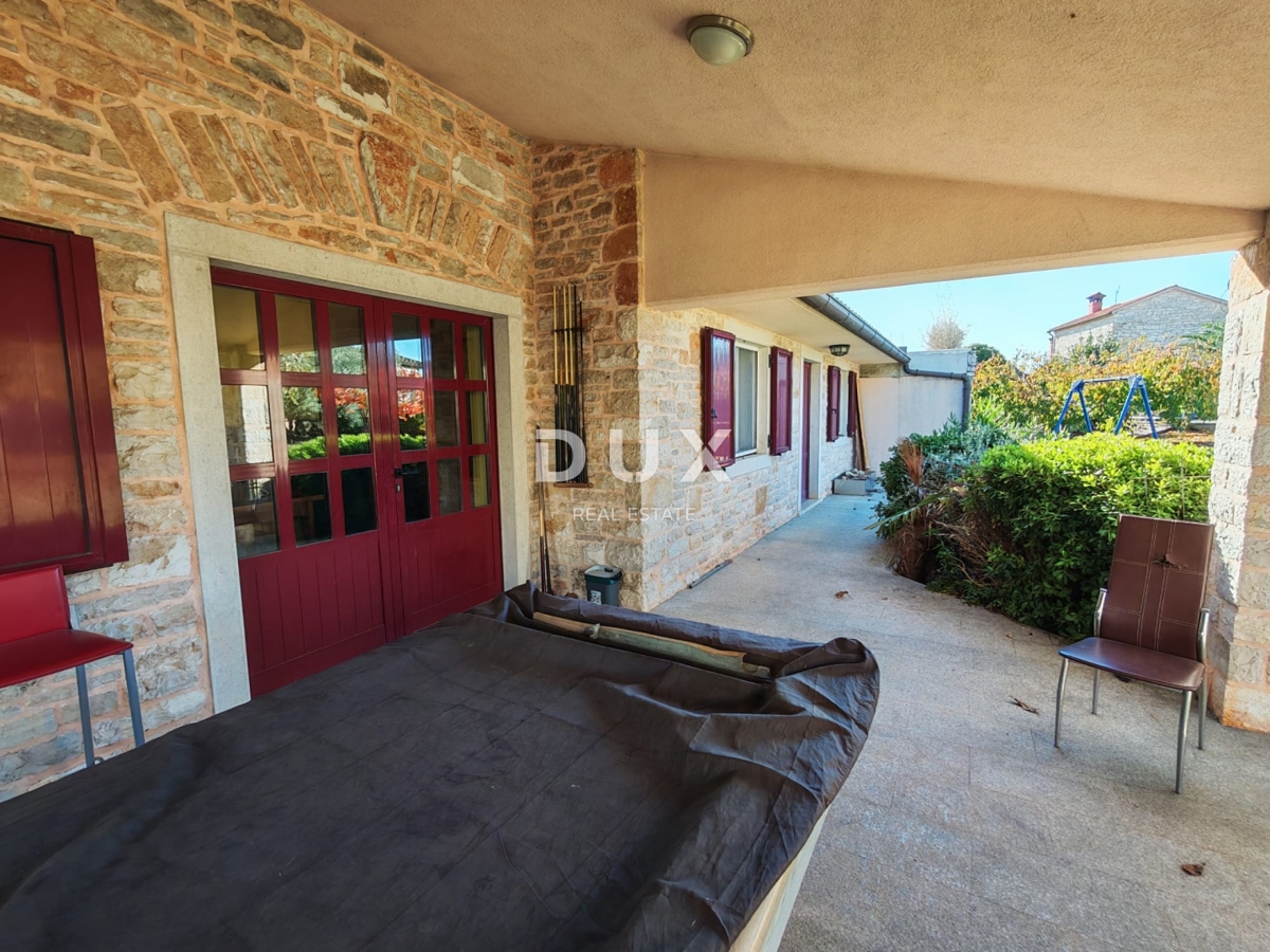 ISTRA, BALE - Prostorna vila z bazenom in dodatno kamnito hišo za goste