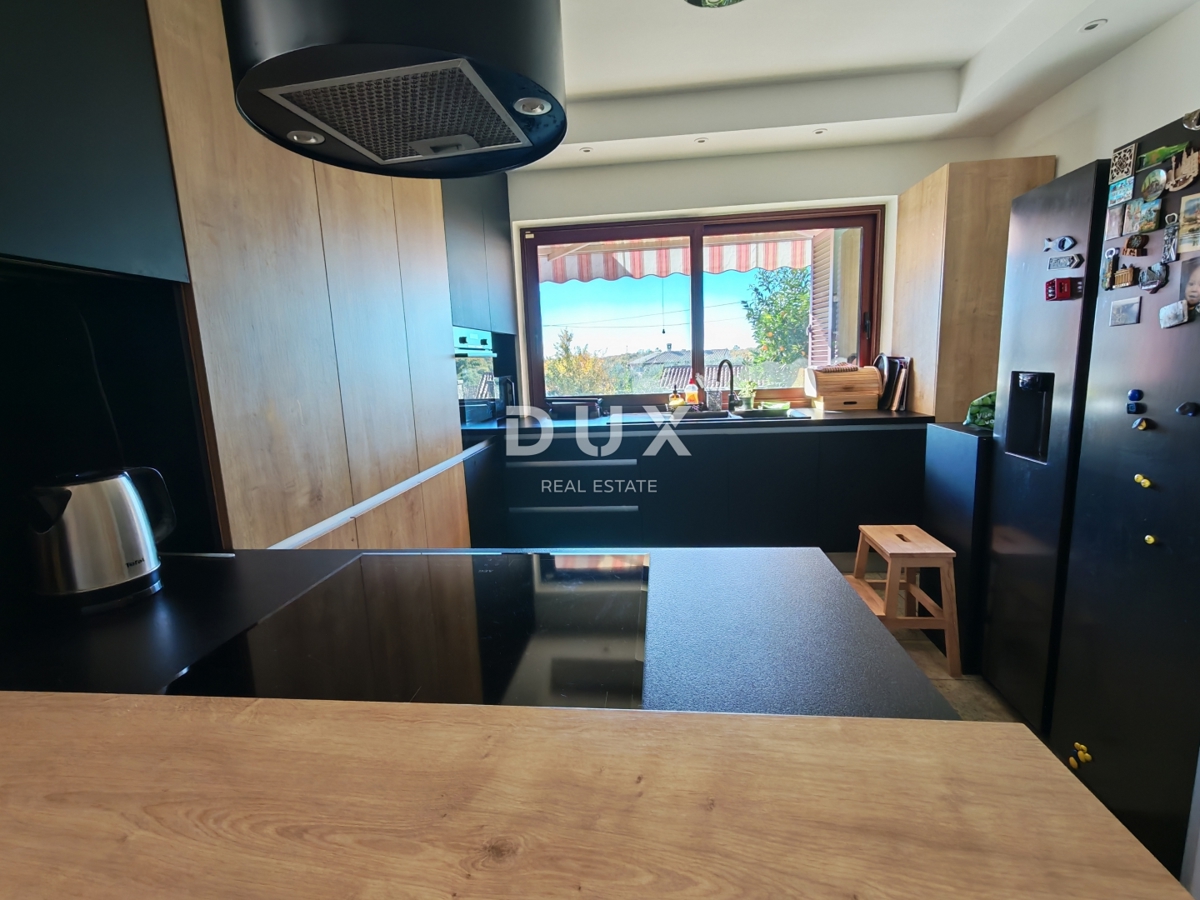 ISTRA, BALE - Prostorna vila z bazenom in dodatno kamnito hišo za goste