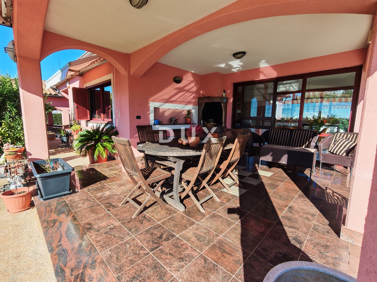 ISTRA, BALE - Prostorna vila z bazenom in dodatno kamnito hišo za goste