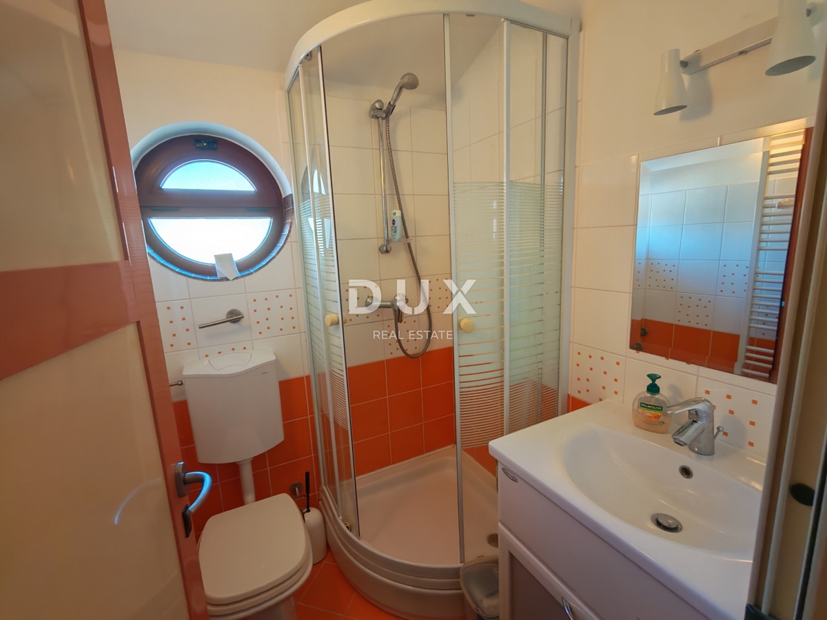 ISTRA, BALE - Prostorna vila z bazenom in dodatno kamnito hišo za goste