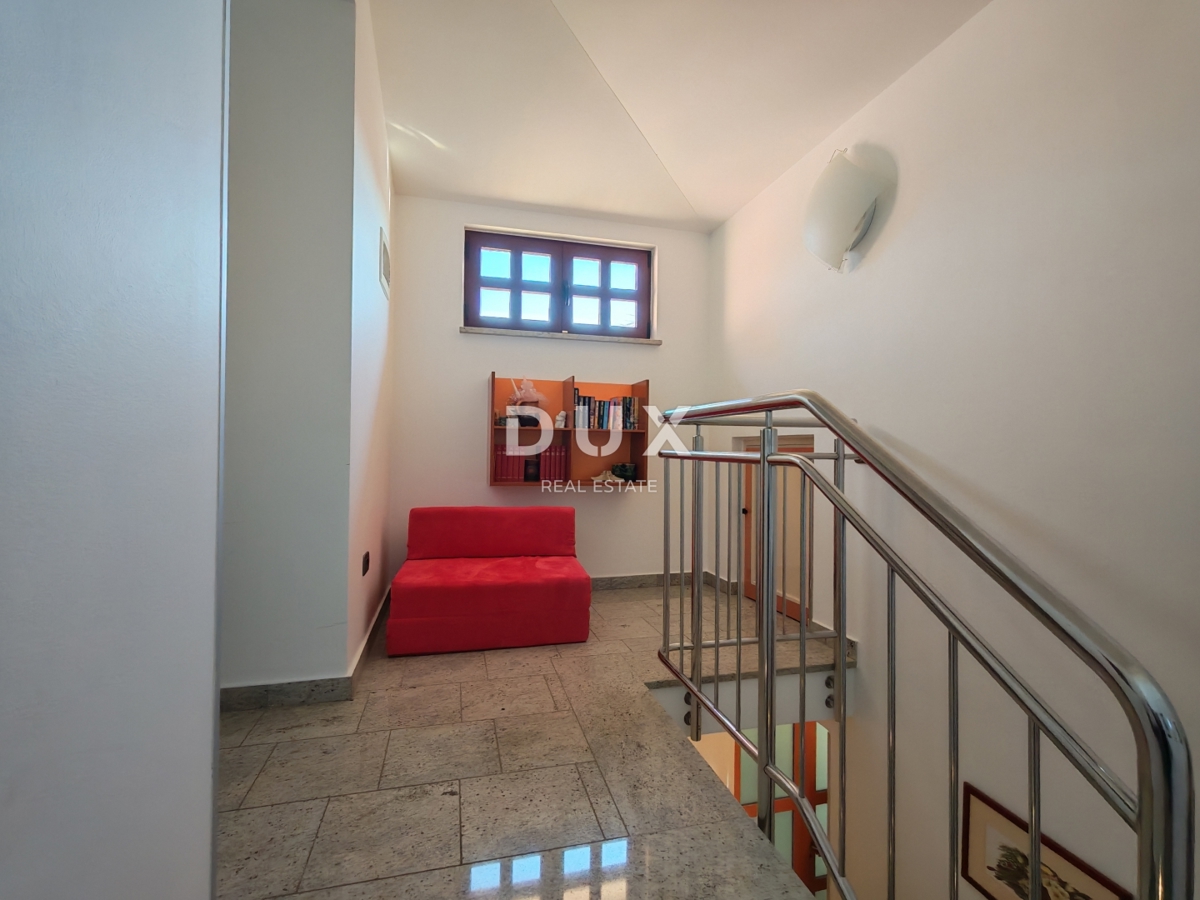 ISTRA, BALE - Prostorna vila z bazenom in dodatno kamnito hišo za goste