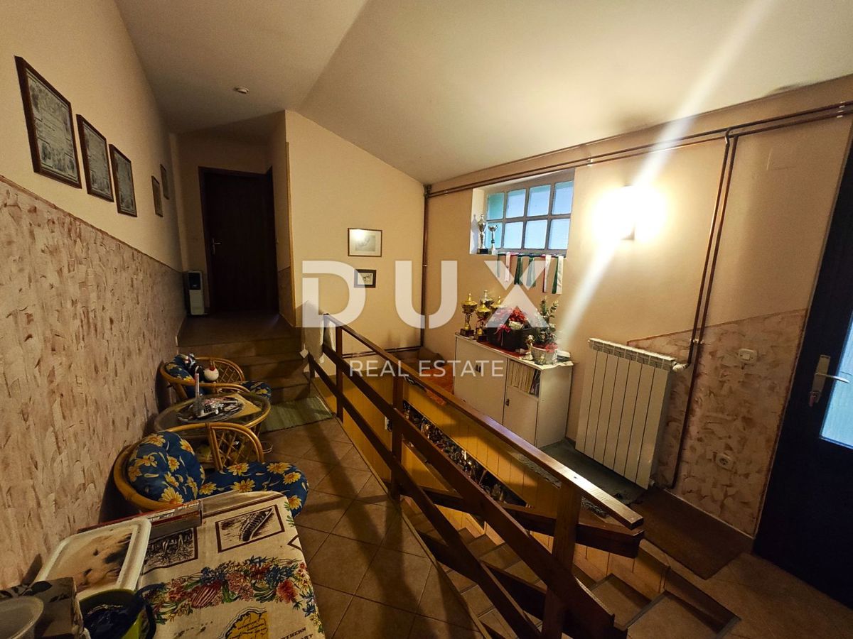 ČAVLE (okolica) - Samostojna hiša s 3250 m2 zazidljivega zemljišča!