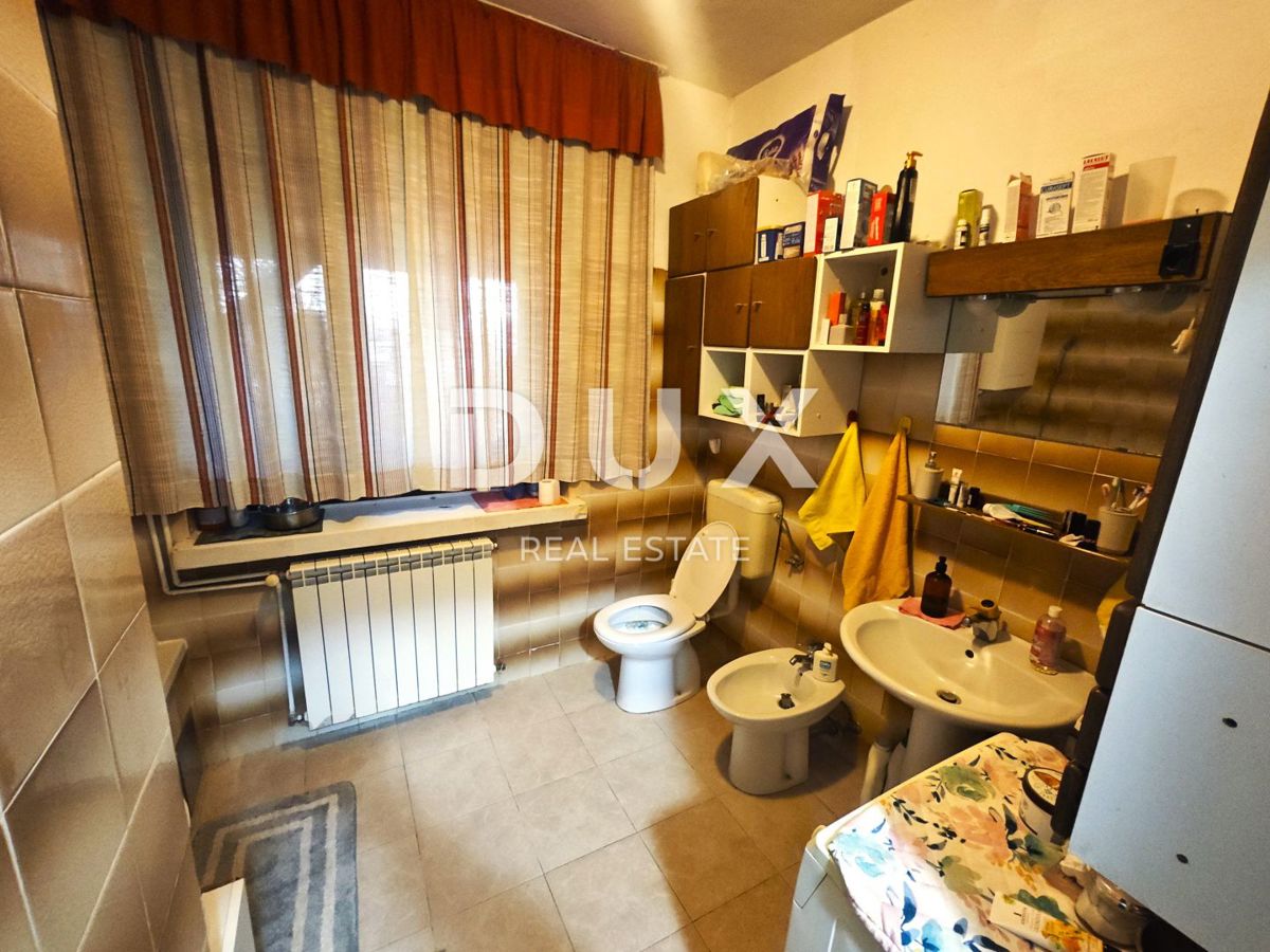 ČAVLE (okolica) - Samostojna hiša s 3250 m2 zazidljivega zemljišča!