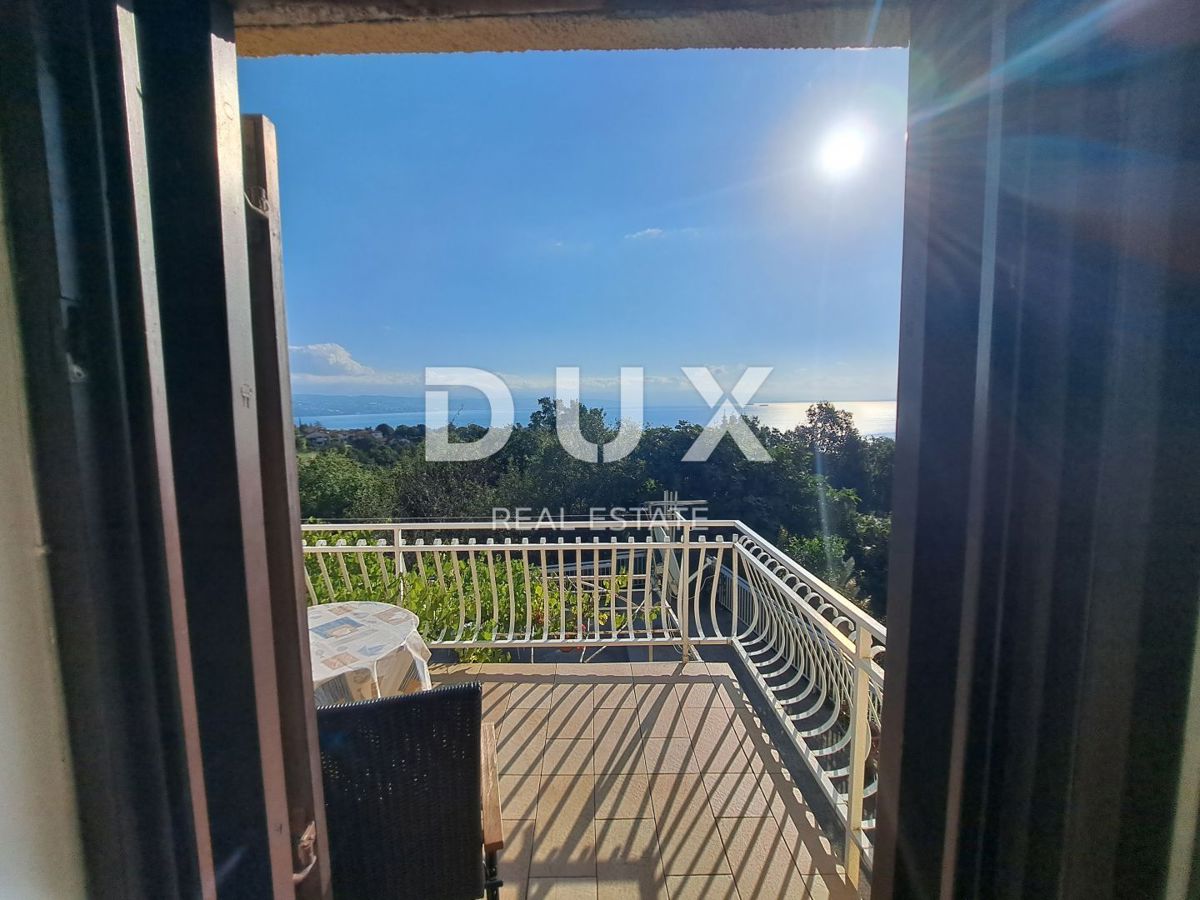 OPATIJA, OPRIĆ – Dvojna hiša z dvema terasama, vrtom in panoramskim pogledom na morje