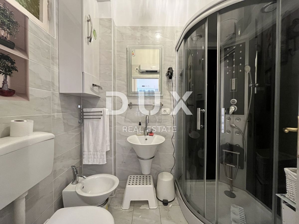 OPATIJA, CENTER - Apartma z razgledom in parkiriščem v zgodovinski vili