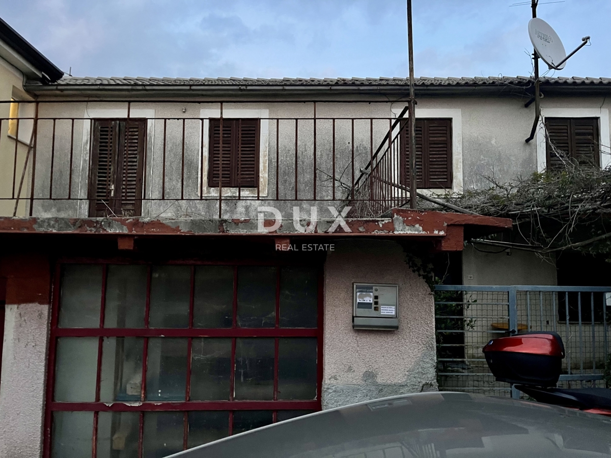 KASTAV, TRINAJSTIĆI - Vrstna hiša za obnovo