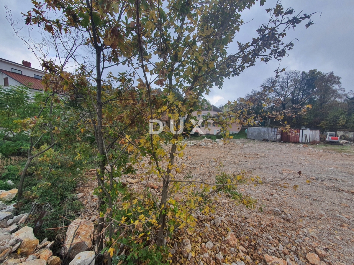 VIŠKOVO, MARČELJI - zemljišče z dovoljenjem za stanovanjsko stavbo/hišo s 3 stanovanji
