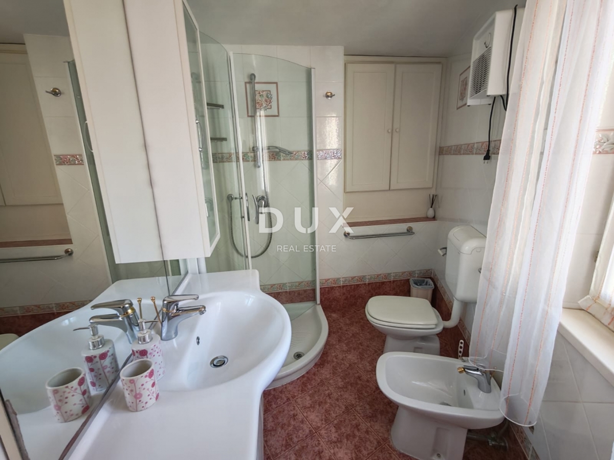 ISTRA, ROVINJ - Penthouse 75,40 m2 v starem mestnem jedru s pogledom na morje!