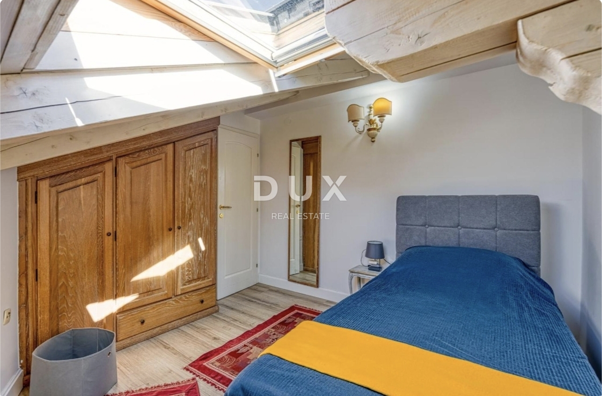 ISTRA, ROVINJ - Penthouse 75,40 m2 v starem mestnem jedru s pogledom na morje!