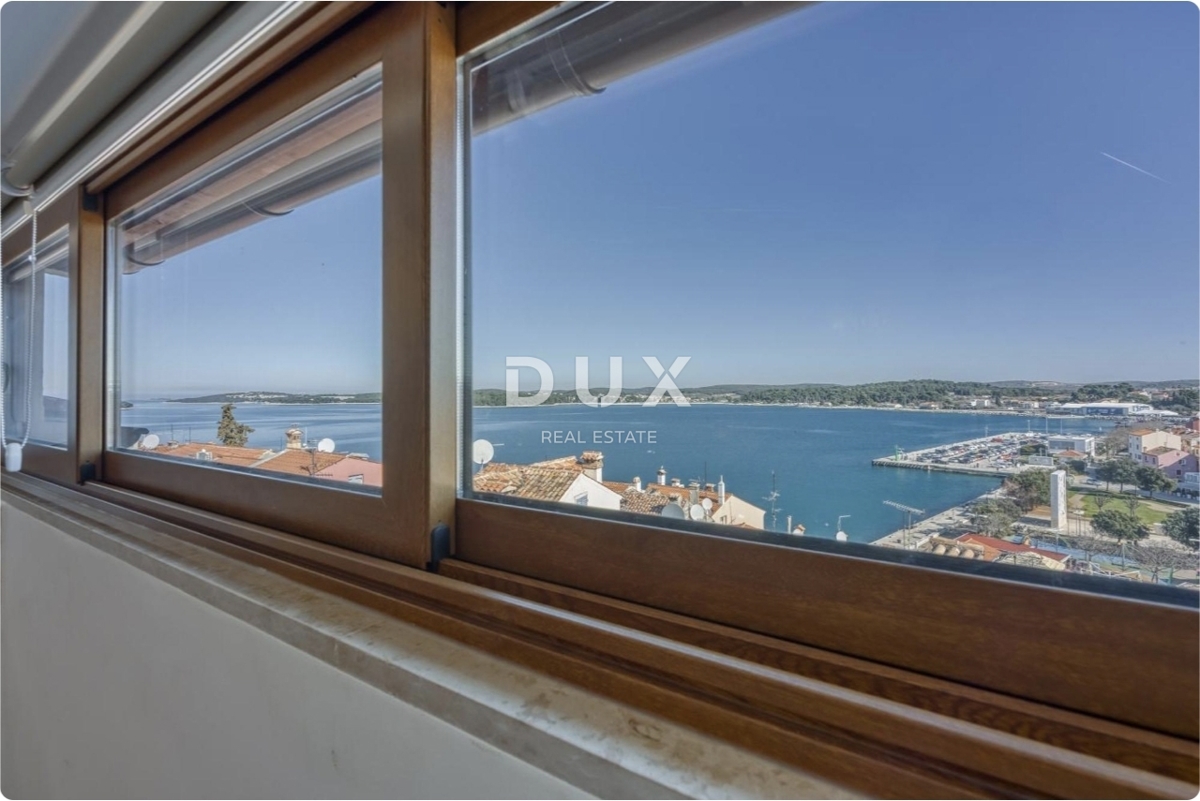 ISTRA, ROVINJ - Penthouse 75,40 m2 v starem mestnem jedru s pogledom na morje!