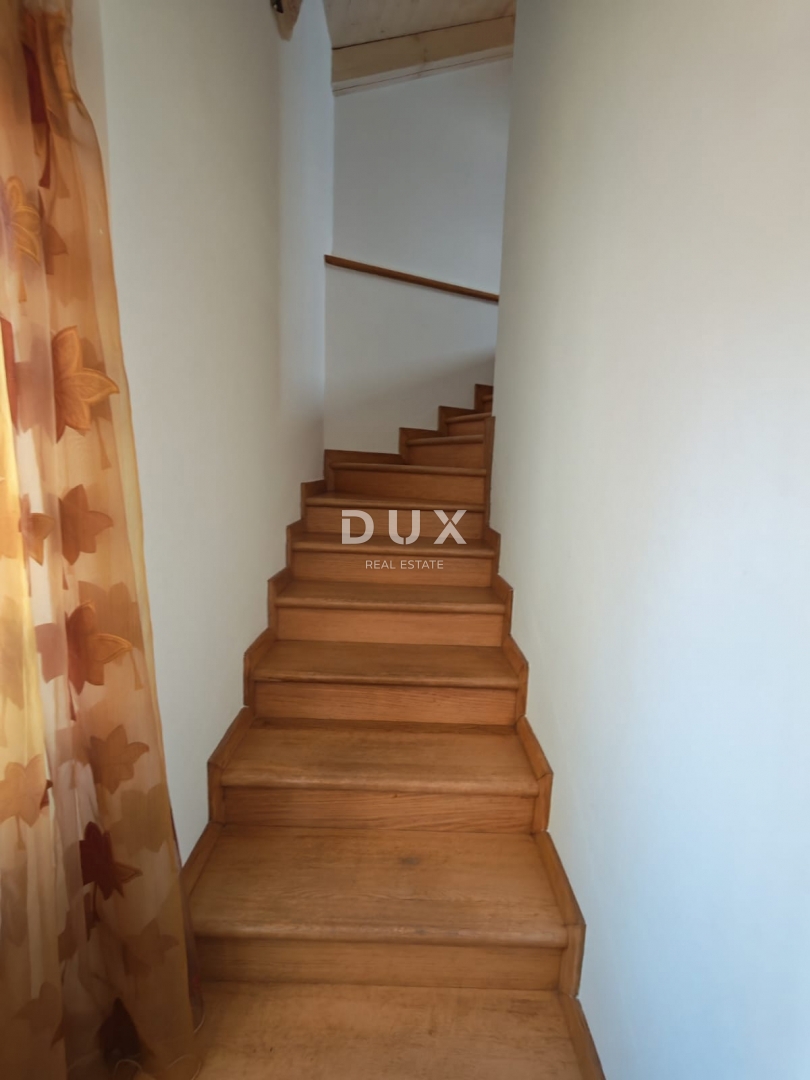 ISTRA, ROVINJ - Penthouse 75,40 m2 v starem mestnem jedru s pogledom na morje!