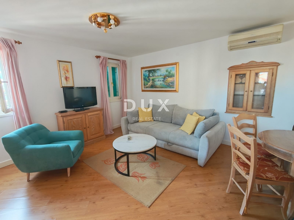 ISTRA, ROVINJ - Penthouse 75,40 m2 v starem mestnem jedru s pogledom na morje!